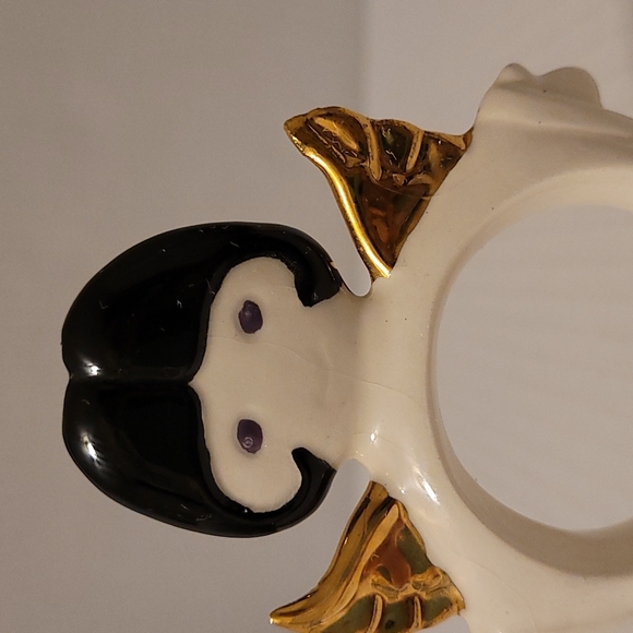 Adorable Set of 4 Porcelain Angel Napkin Rings - Picture 6 of 10